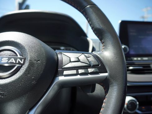 Used 2024 Nissan Altima 2.5 SR FWD image 21