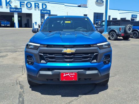 Used 2024 Chevrolet Colorado LT w/ LT Convenience Package III AWD/4WD image 9