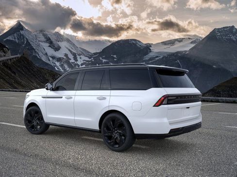 New 2026 Lincoln Navigator Black Label image 4