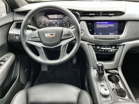 Certified 2024 Cadillac XT5 Luxury AWD/4WD image 12