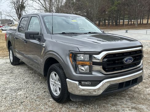Used 2023 Ford F150 XLT image 3