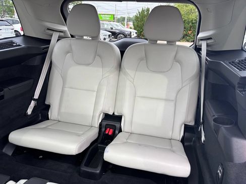 Used 2023 Volvo XC90 B5 Core w/ Protection Package Premier AWD/4WD image 25