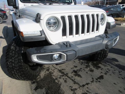 Used 2020 Jeep Wrangler Unlimited Sahara image 16
