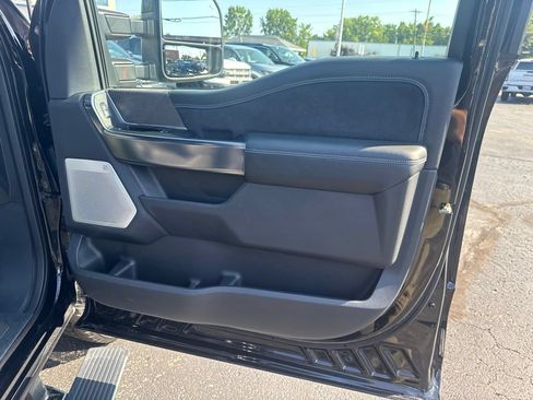 Used 2025 Ford F350 Platinum AWD/4WD image 37