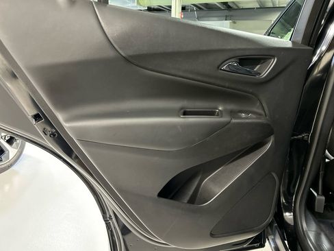 Used 2019 Chevrolet Equinox LT FWD image 21