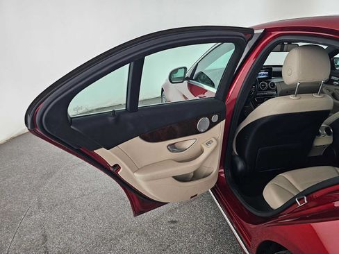 Used 2018 Mercedes-Benz C 300 Sedan image 15