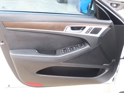 Used 2017 Genesis G80 3.8 w/ Option Group 03 image 25