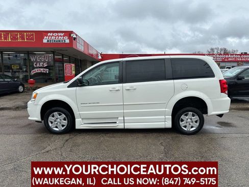 Used 2012 Dodge Grand Caravan SE image 3