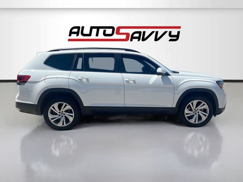 Used 2023 Volkswagen Atlas SE w/ Panoramic Sunroof Package AWD/4WD image 8