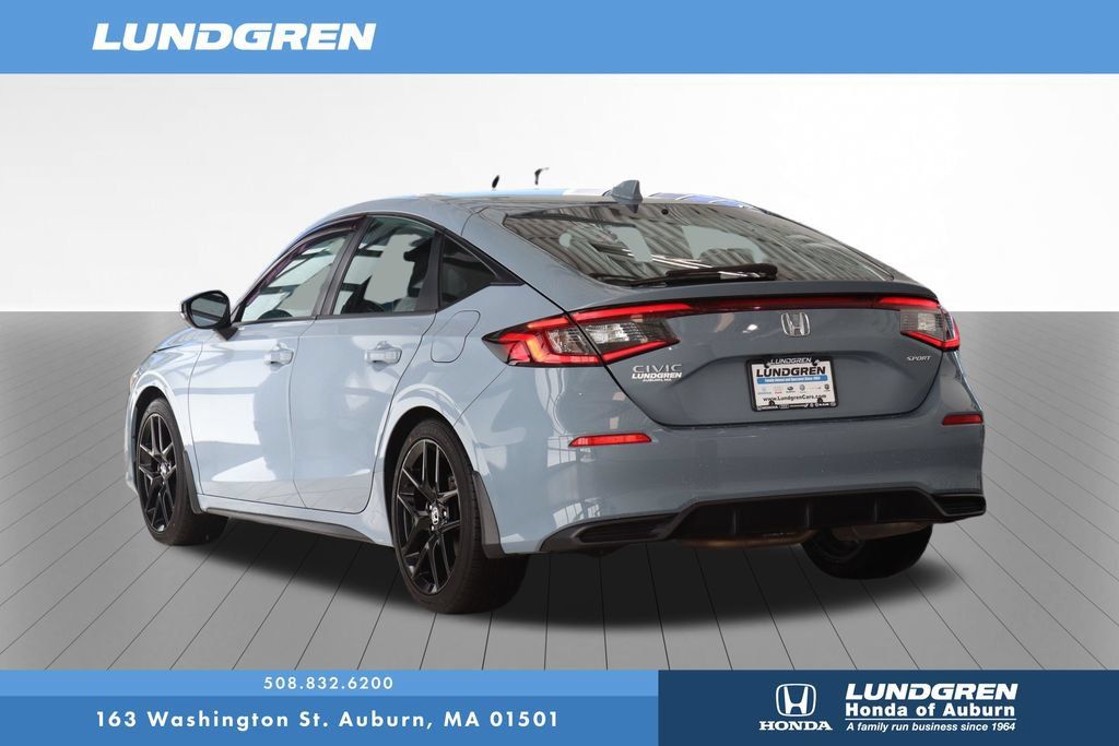 Used 2023 Honda Civic Sport image 3