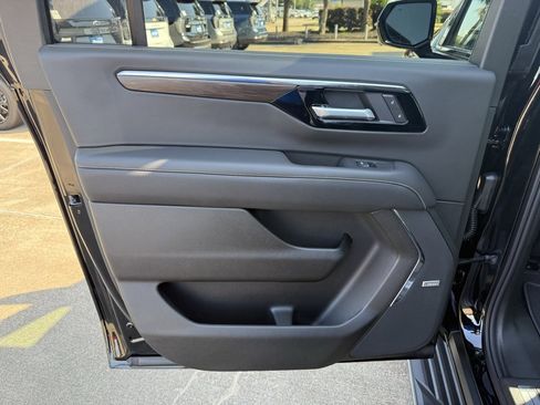 New 2026 Chevrolet Suburban Premier w/ Sun And Tow Package image 34