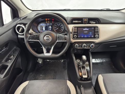 Used 2021 Nissan Versa SV image 24