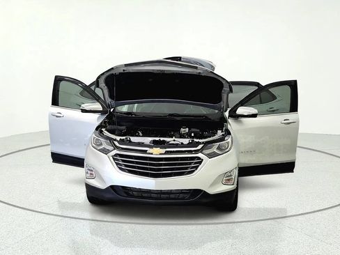 Used 2019 Chevrolet Equinox Premier AWD/4WD image 8