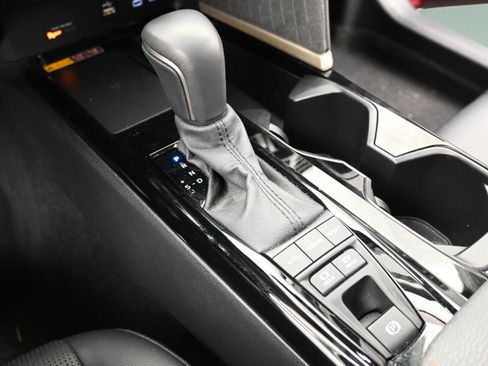 Used 2025 Toyota Camry XLE w/ Premium Package FWD image 18