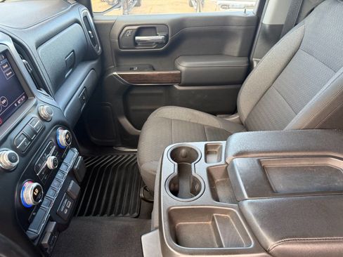 Used 2019 GMC Sierra 1500 SLE w/ SLE Value Package image 11