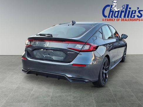 Used 2025 Honda Civic Sport image 4