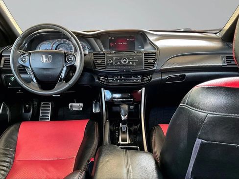 Used 2016 Honda Accord Sport image 7