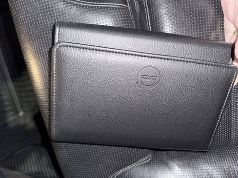 Used 2017 Volvo S90 T6 Inscription w/ Vision Package image 12