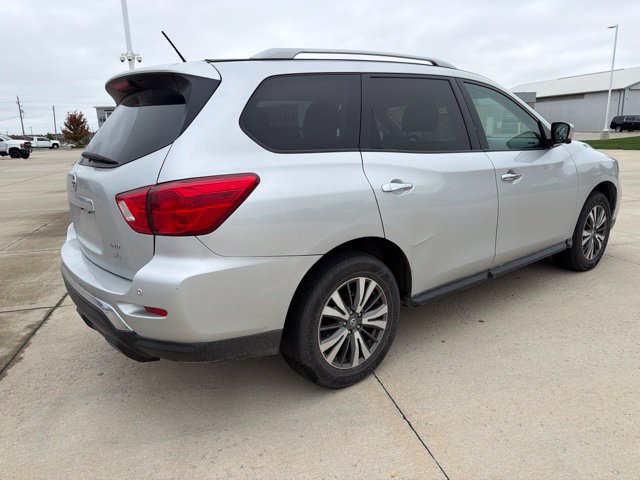Used 2017 Nissan Pathfinder SL AWD/4WD image 6