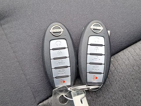 Used 2025 Nissan Altima 2.5 S FWD image 31