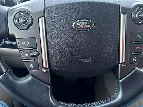 Used 2016 Land Rover LR4 HSE image 18