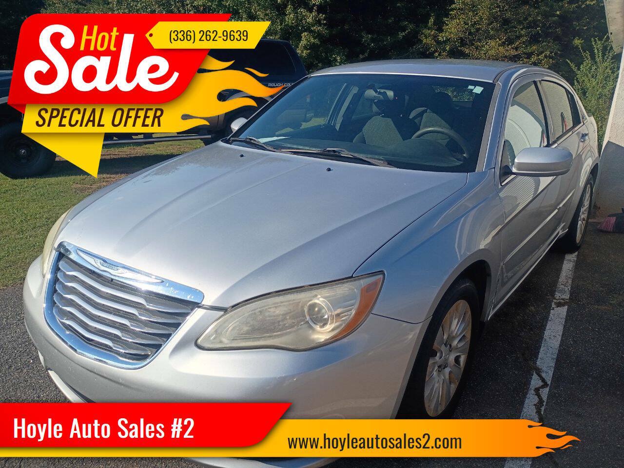 Used 2011 Chrysler 200 LX FWD image 1