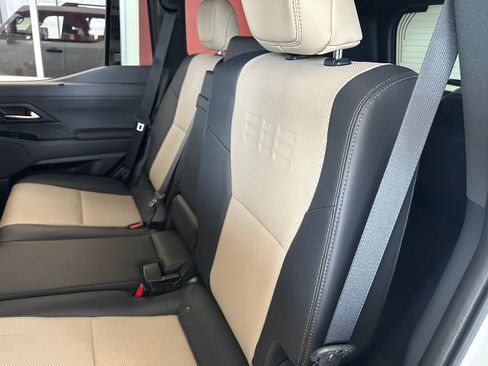 Used 2024 Lexus GX 550 AWD/4WD image 13