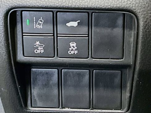 Used 2018 Honda CR-V Touring image 10