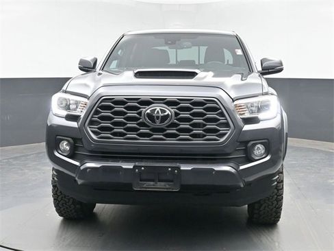Used 2020 Toyota Tacoma TRD Sport w/ Blackout Package image 3