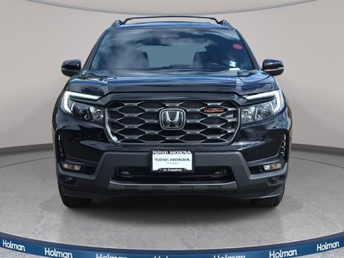 Used 2025 Honda Passport TrailSport image 3