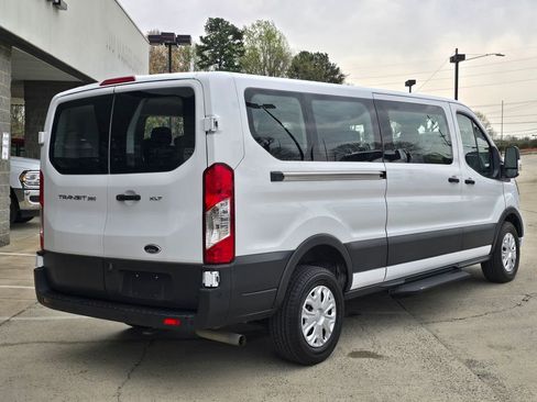 Used 2023 Ford Transit 350 XLT image 5