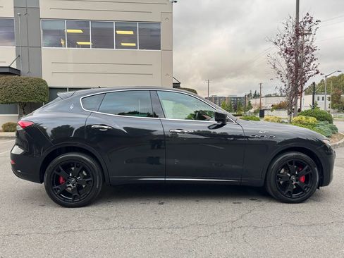 Used 2022 Maserati Levante GT image 12