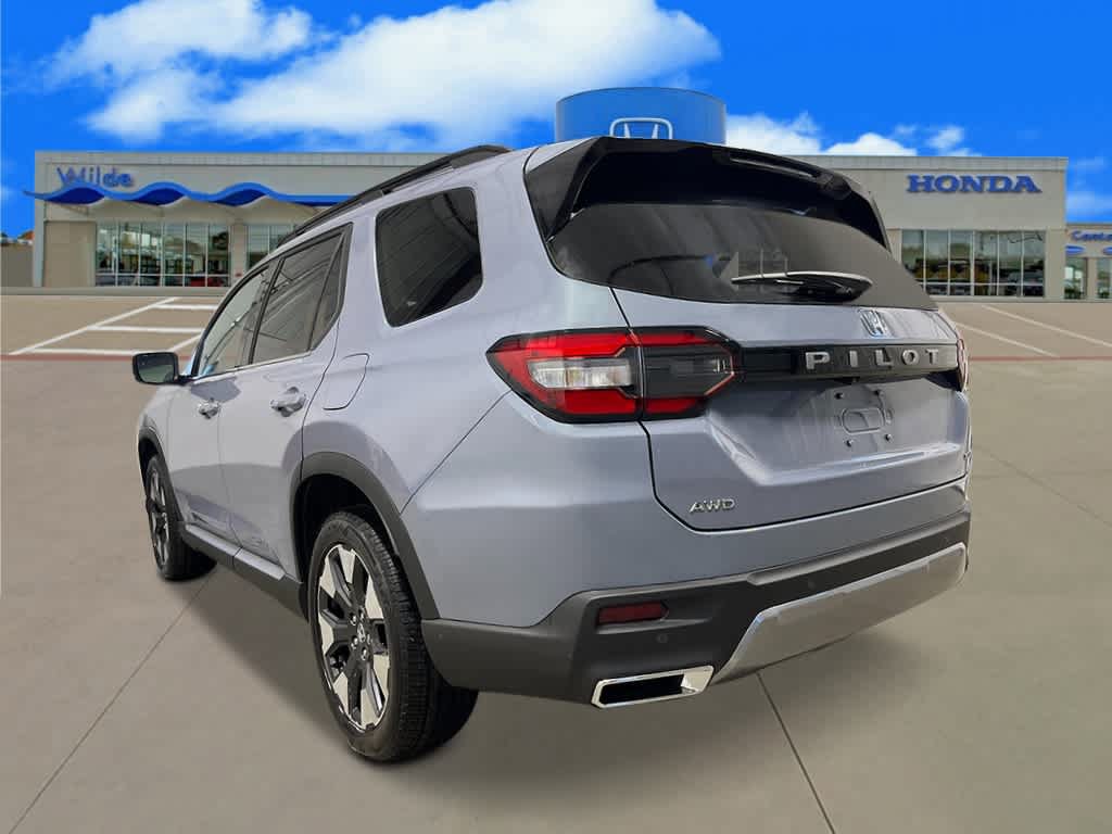 New 2026 Honda Pilot Touring image 3