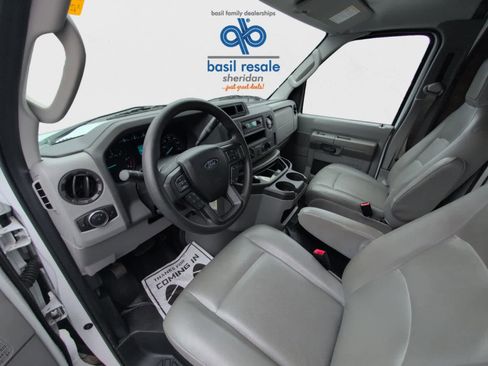 Used 2024 Ford E-450 and Econoline 450 Super Duty w/ Power Windows & Locks Group image 13