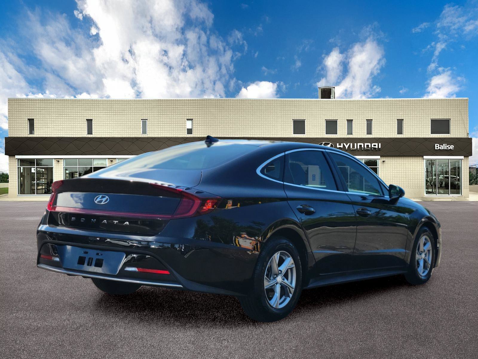 Used 2021 Hyundai Sonata SE FWD image 3