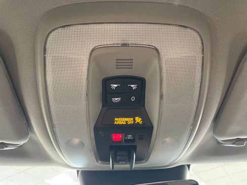 Used 2018 Volvo S60 T5 Inscription image 39