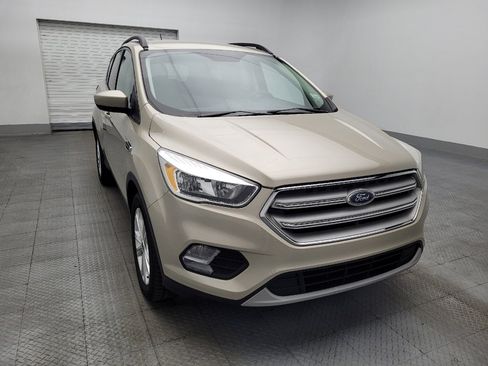 Used 2018 Ford Escape SE w/ SE Sync 3 Package FWD image 14