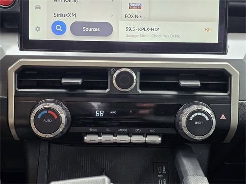 Used 2024 Toyota Tacoma TRD Sport image 13