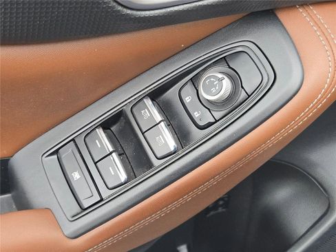 Used 2021 Subaru Forester Touring image 22