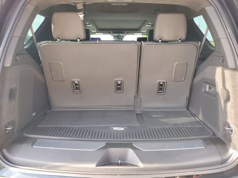 Used 2026 Cadillac Escalade Platinum Sport w/ LPO, Floor Liner Package AWD/4WD image 13