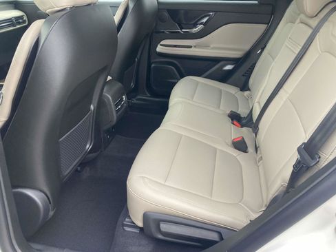 New 2026 Lincoln Corsair Premiere image 17