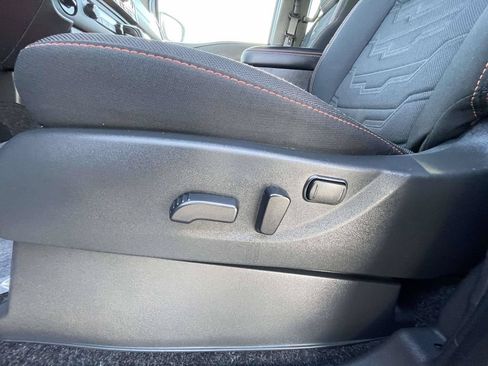 Used 2025 Nissan Frontier PRO-4X AWD/4WD image 22