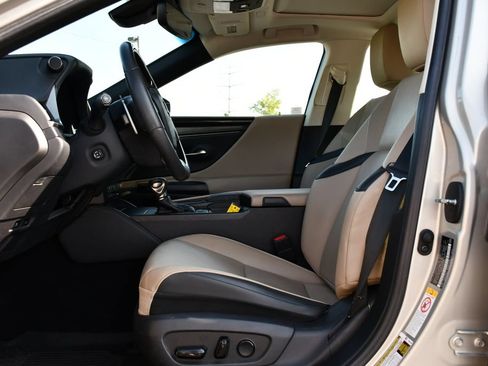 Used 2019 Lexus ES 350 w/ Premium Package FWD image 16