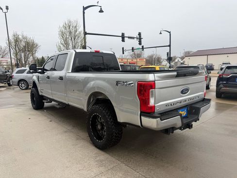 Used 2017 Ford F250 XLT w/ Camper Package image 4