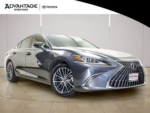 Used 2023 Lexus ES 250 w/ Premium Package AWD/4WD image 2