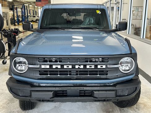New 2025 Ford Bronco Big Bend image 3
