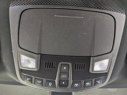 Used 2024 Ford Edge ST-Line image 23