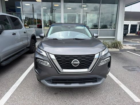 Used 2021 Nissan Rogue SV FWD image 2