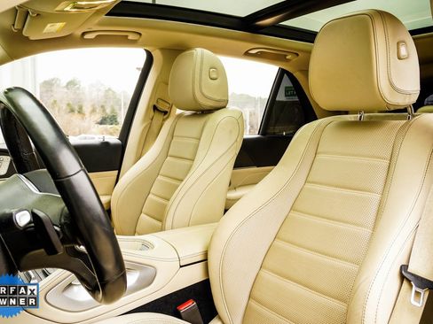 Used 2022 Mercedes-Benz GLE 580 4MATIC w/ Night Package image 37