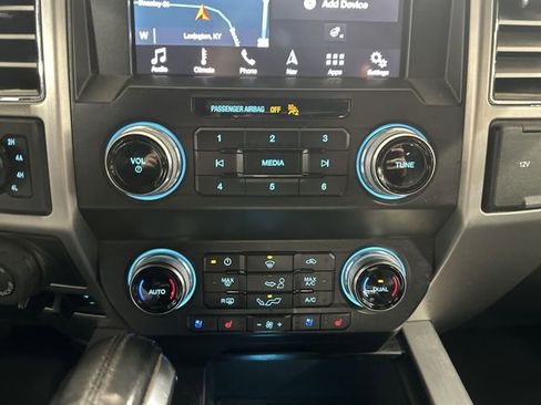 Used 2019 Ford F150 Platinum w/ Equipment Group 701A Luxury image 21